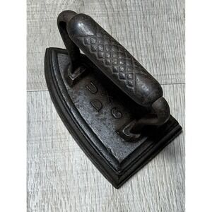 Vintage Rustic Antique Cast Flat Iron DX 6 Collectible 1880's To 1910